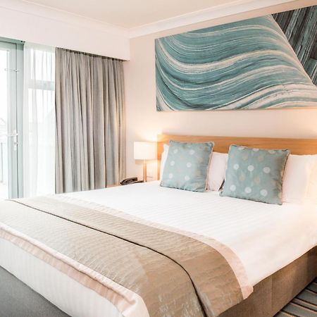De Vere Cotswold Water Park Apartments Cirencester Ngoại thất bức ảnh