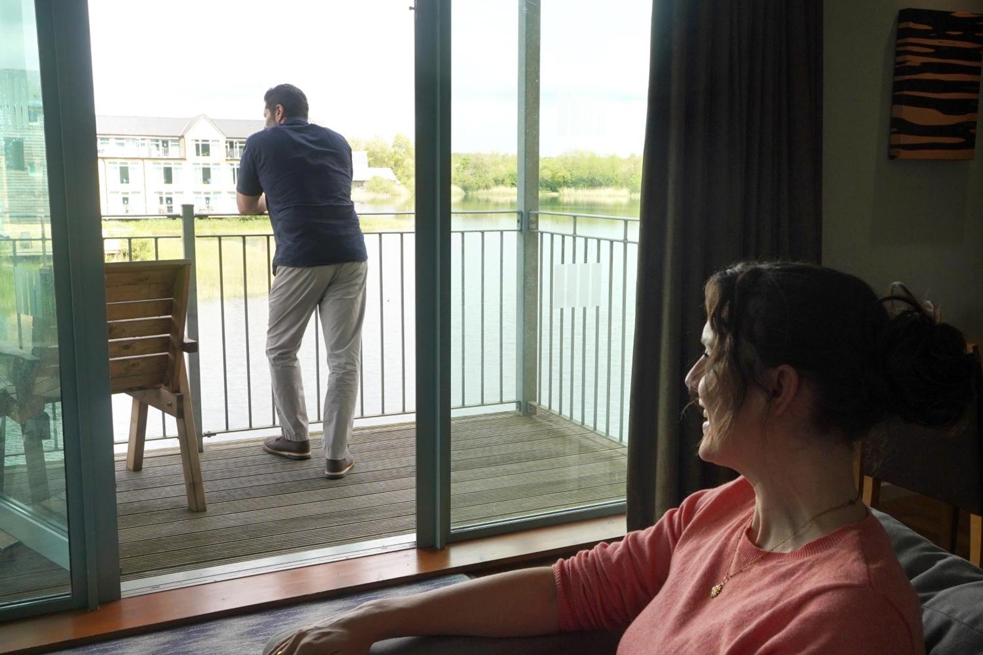 De Vere Cotswold Water Park Apartments Cirencester Ngoại thất bức ảnh