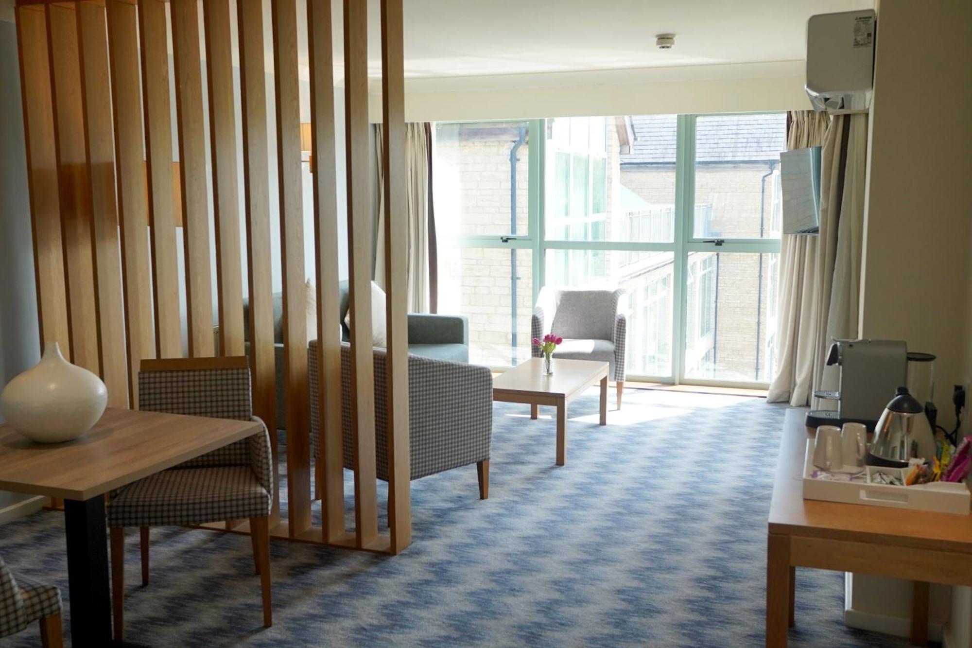 De Vere Cotswold Water Park Apartments Cirencester Ngoại thất bức ảnh