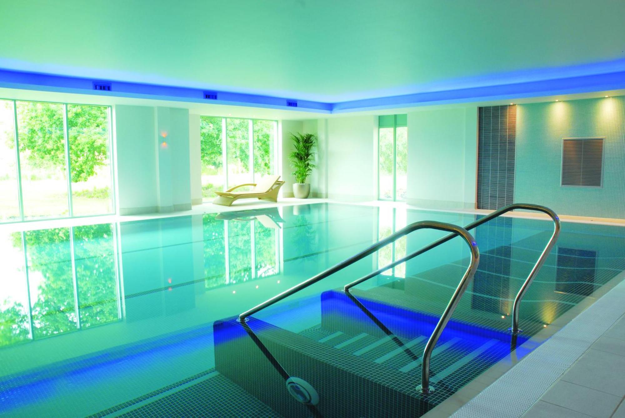De Vere Cotswold Water Park Apartments Cirencester Ngoại thất bức ảnh
