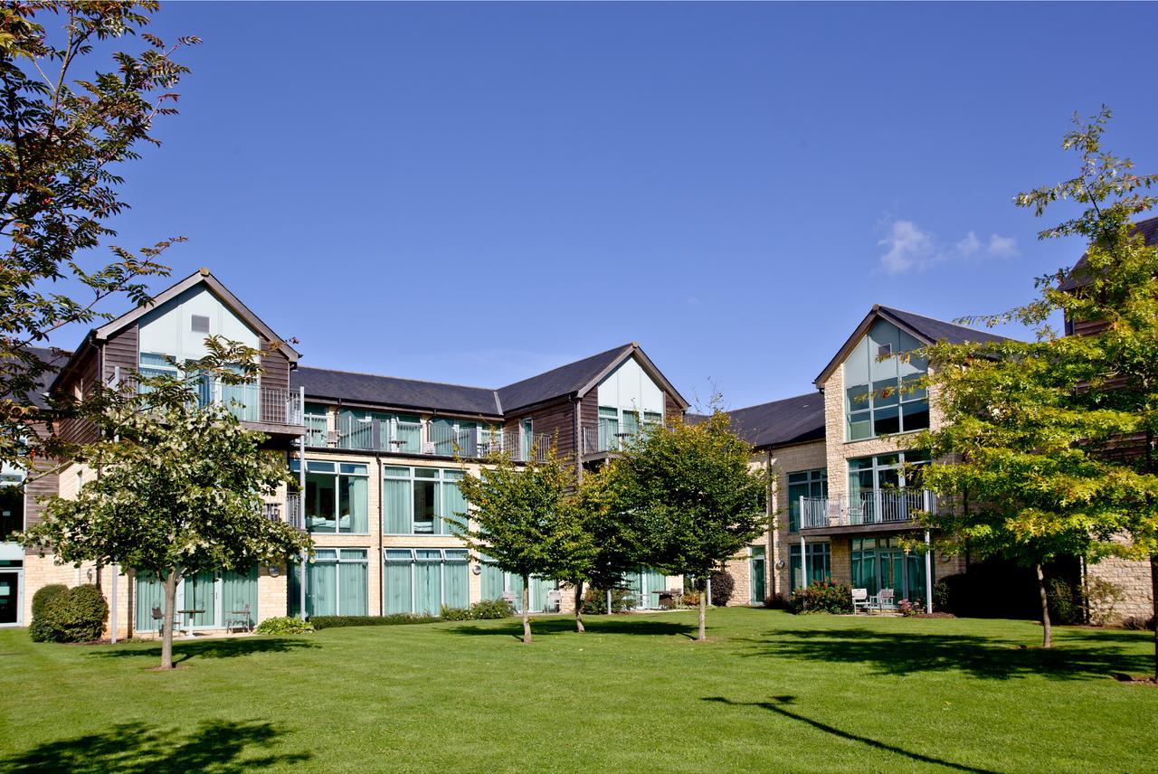 De Vere Cotswold Water Park Apartments Cirencester Ngoại thất bức ảnh